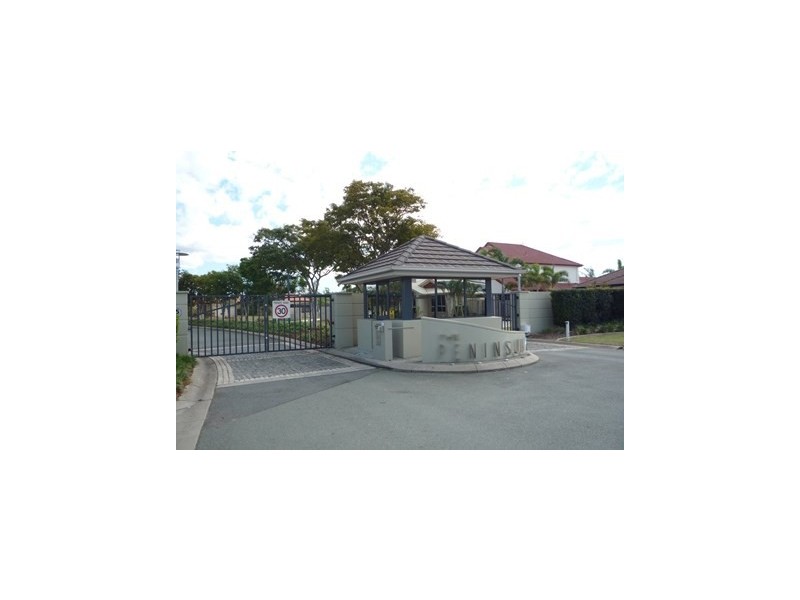 130 The Peninsula, Helensvale QLD 4212