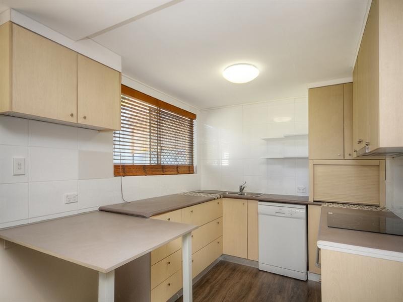 7 Arthur Street, Biggera Waters QLD 4216