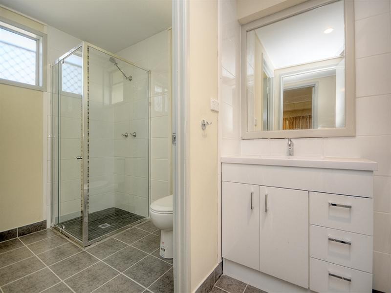 7 Arthur Street, Biggera Waters QLD 4216