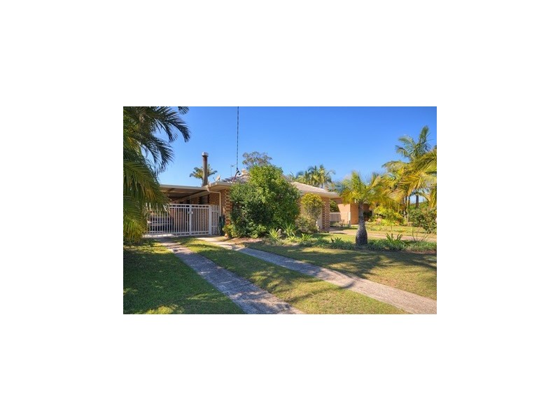 5 Ashgrove Avenue, Runaway Bay QLD 4216