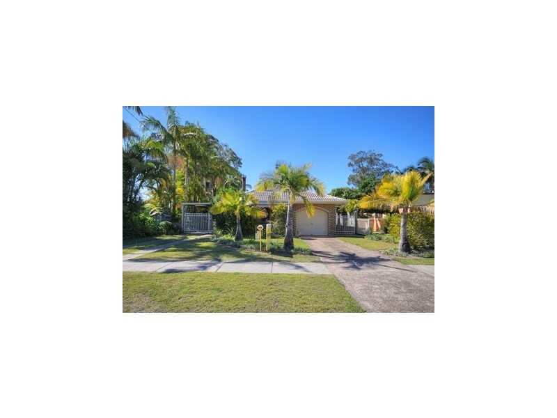 5 Ashgrove Avenue, Runaway Bay QLD 4216