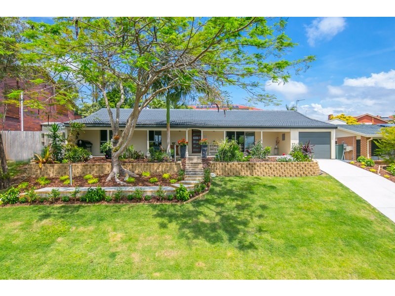 24 Darel Drive, Ashmore QLD 4214