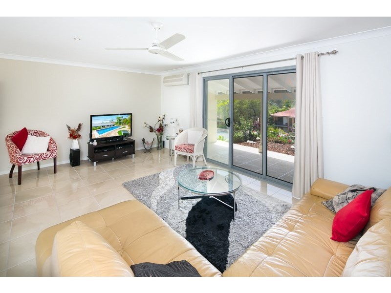 24 Darel Drive, Ashmore QLD 4214