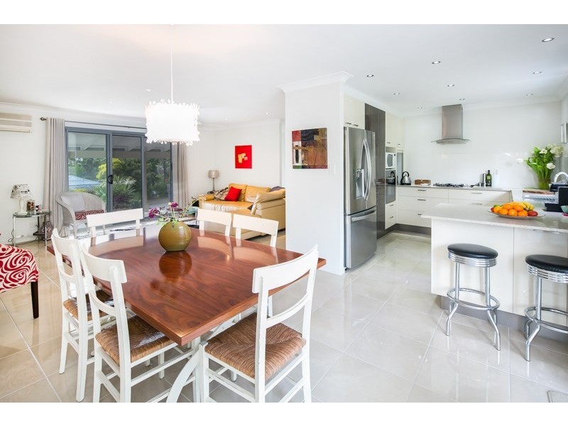 24 Darel Drive, Ashmore QLD 4214