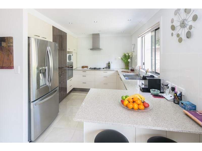 24 Darel Drive, Ashmore QLD 4214