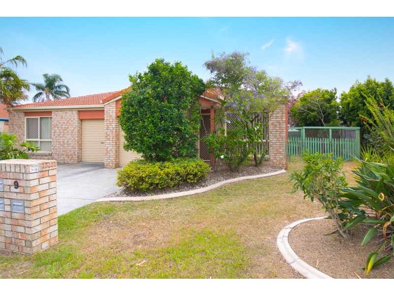 2/9 Crystal Reef Drive, Coombabah QLD 4216