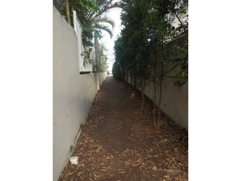 4/17-19 Back Street, Biggera Waters QLD 4216