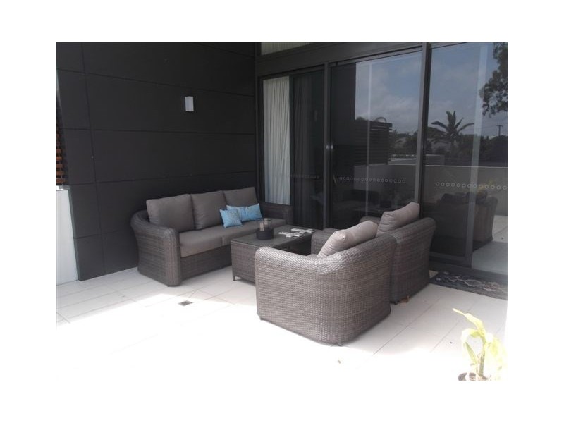 1102/2 Sunset Avenue, Paradise Point QLD 4216