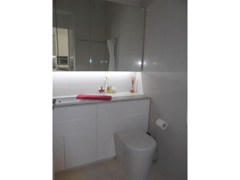 1102/2 Sunset Avenue, Paradise Point QLD 4216