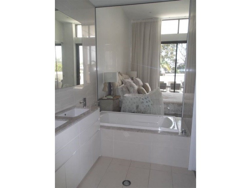 1102/2 Sunset Avenue, Paradise Point QLD 4216