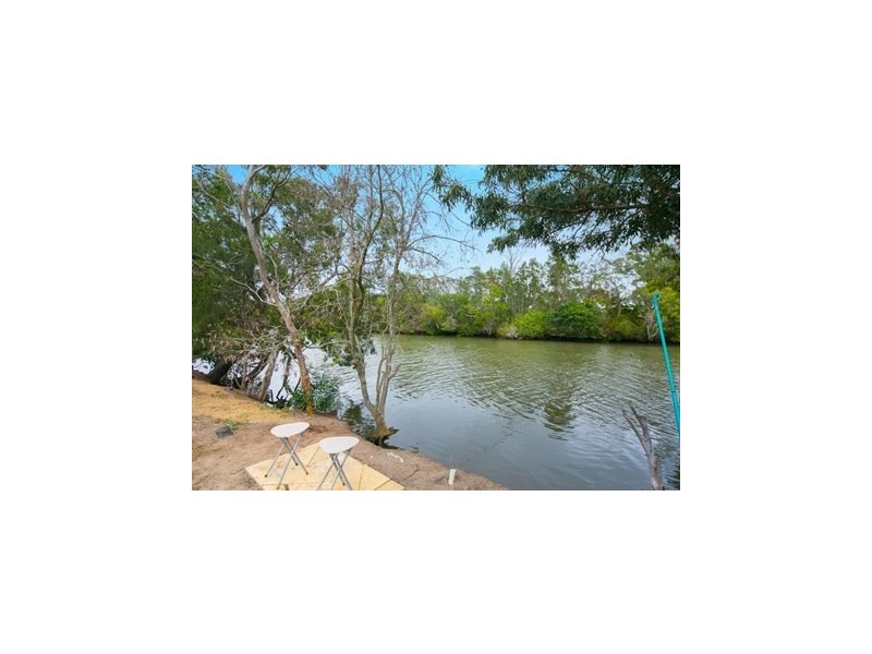 19 The Peninsula, Helensvale QLD 4212