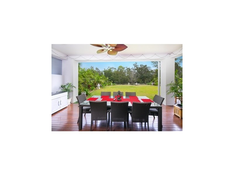 19 The Peninsula, Helensvale QLD 4212