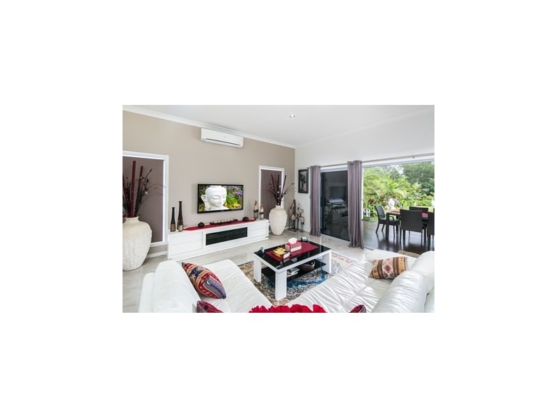 19 The Peninsula, Helensvale QLD 4212