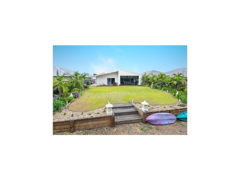 19 The Peninsula, Helensvale QLD 4212