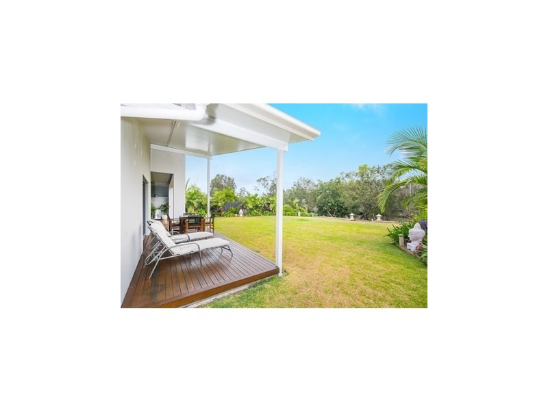 19 The Peninsula, Helensvale QLD 4212