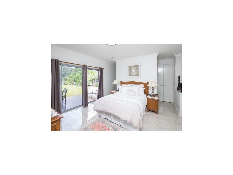 19 The Peninsula, Helensvale QLD 4212