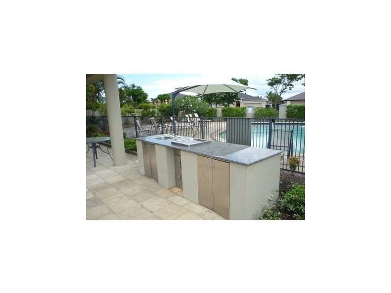19 The Peninsula, Helensvale QLD 4212