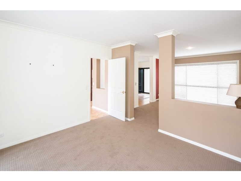 46 Oyster Cove Promenade, Helensvale QLD 4212