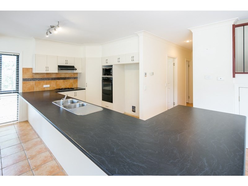 46 Oyster Cove Promenade, Helensvale QLD 4212