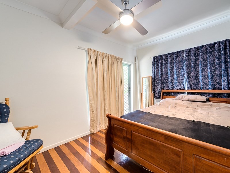 26 Tallara Street, Coombabah QLD 4216