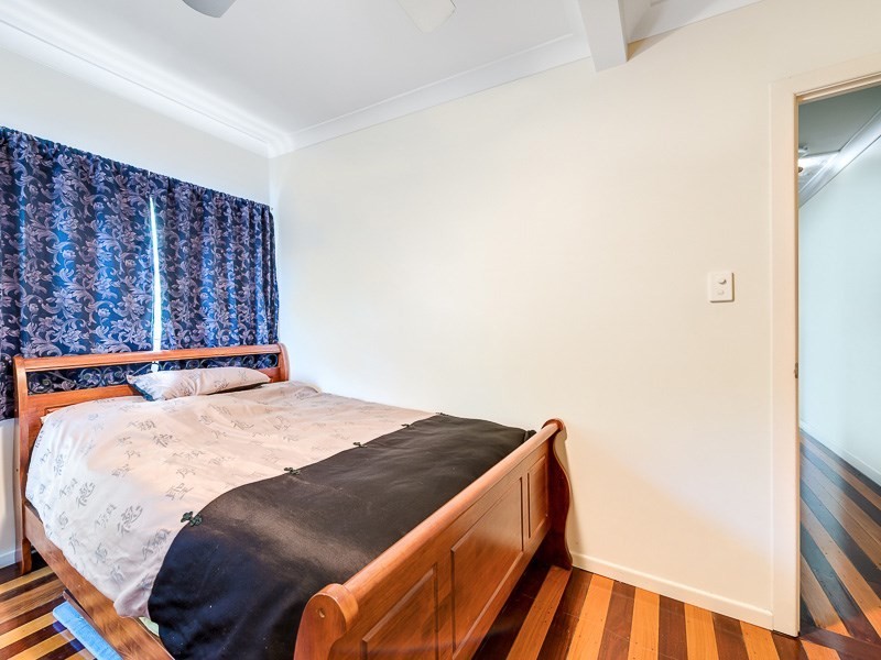 26 Tallara Street, Coombabah QLD 4216