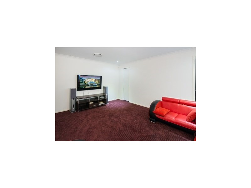 26 Harbourvue Court, Helensvale QLD 4212
