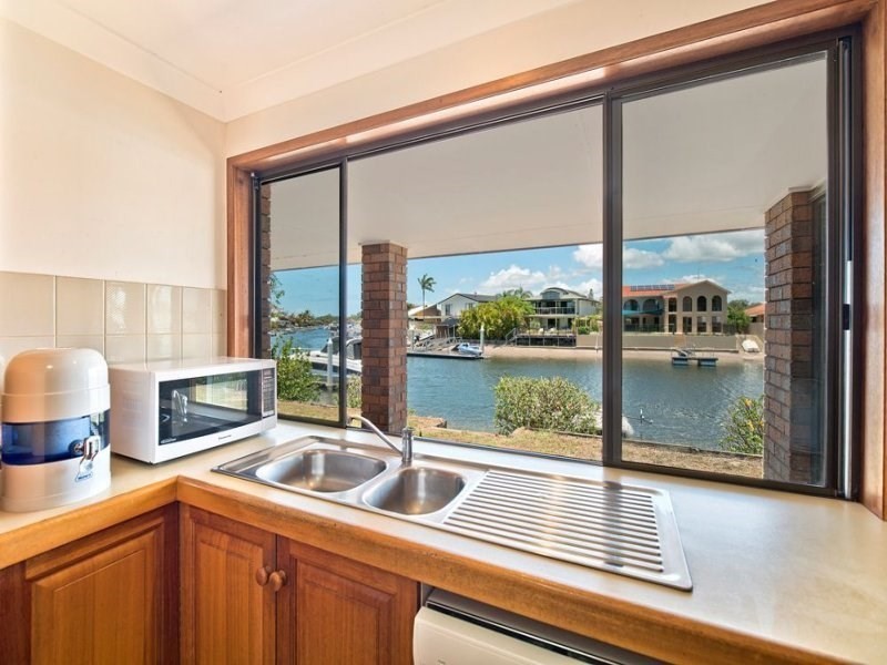 8 Matthew Flinders Drive, Hollywell QLD 4216