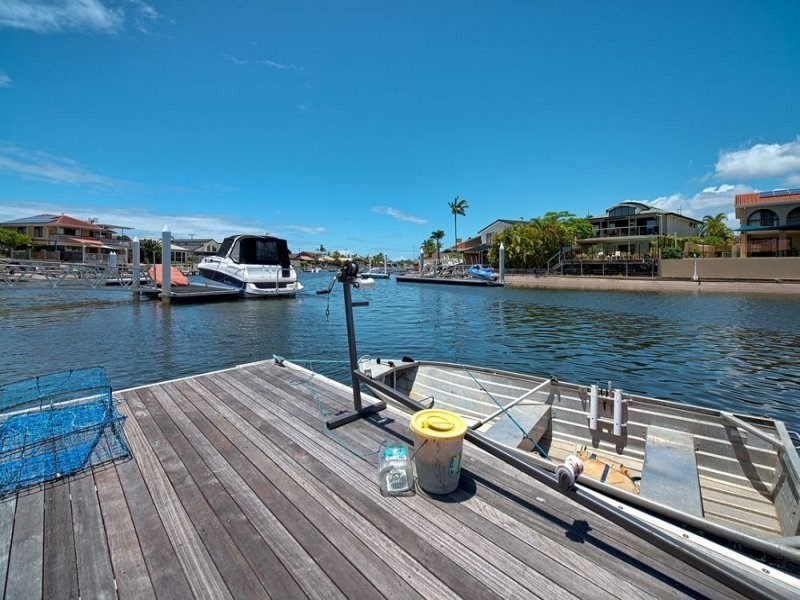 8 Matthew Flinders Drive, Hollywell QLD 4216