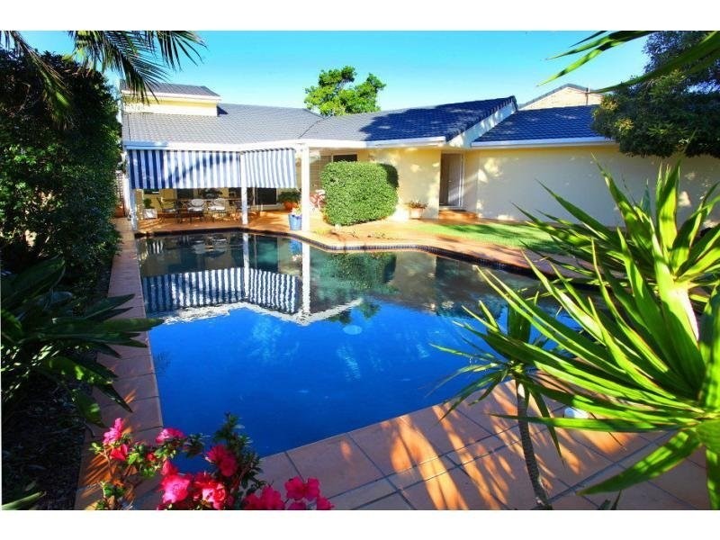 30 Cockleshell Court, Runaway Bay QLD 4216