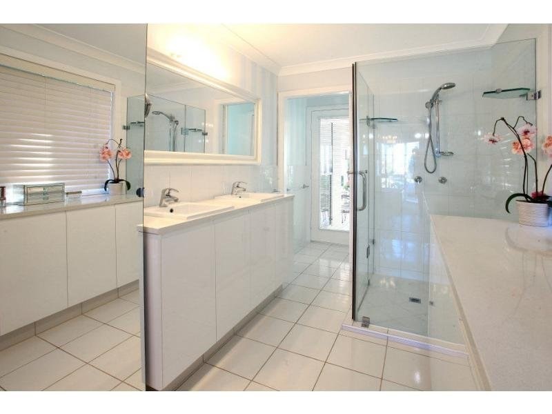 30 Cockleshell Court, Runaway Bay QLD 4216