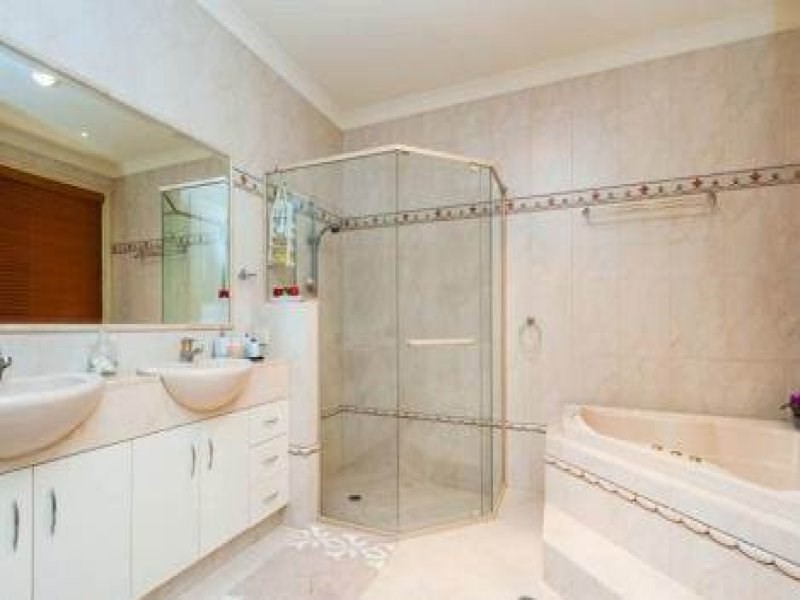 11a The Sovereign Mile, Paradise Point QLD 4216