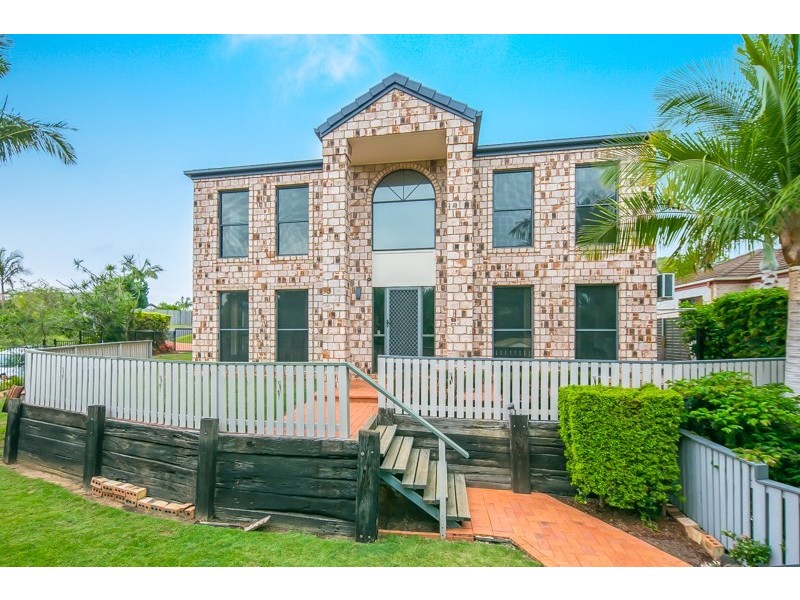 4 West Mountain Court, Parkwood QLD 4214