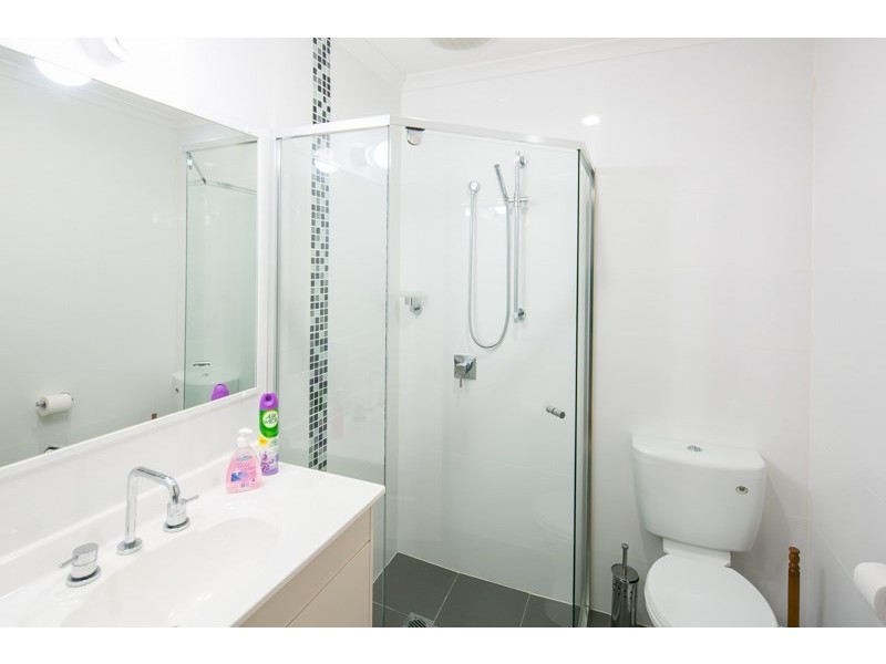 4 West Mountain Court, Parkwood QLD 4214