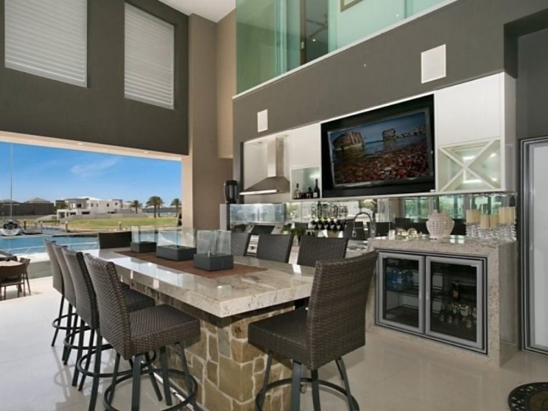 43 Park Lane Terrace, Sovereign Islands QLD 4216