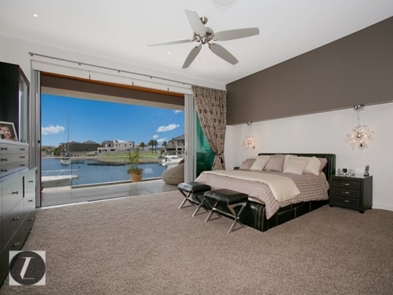 43 Park Lane Terrace, Sovereign Islands QLD 4216