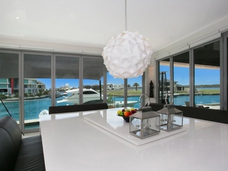 43 Park Lane Terrace, Sovereign Islands QLD 4216