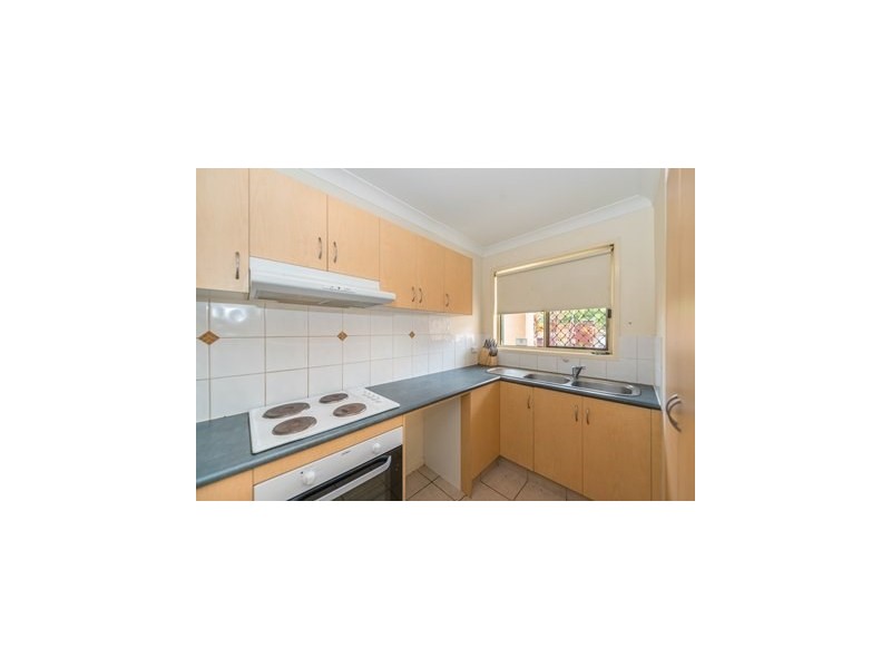 3/183 Government Road, Labrador QLD 4215