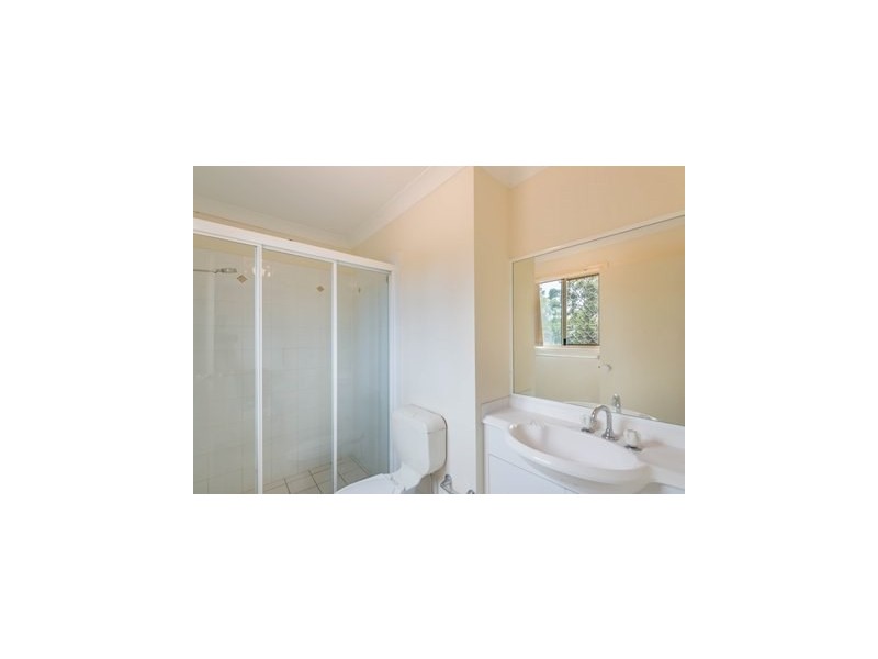 3/183 Government Road, Labrador QLD 4215