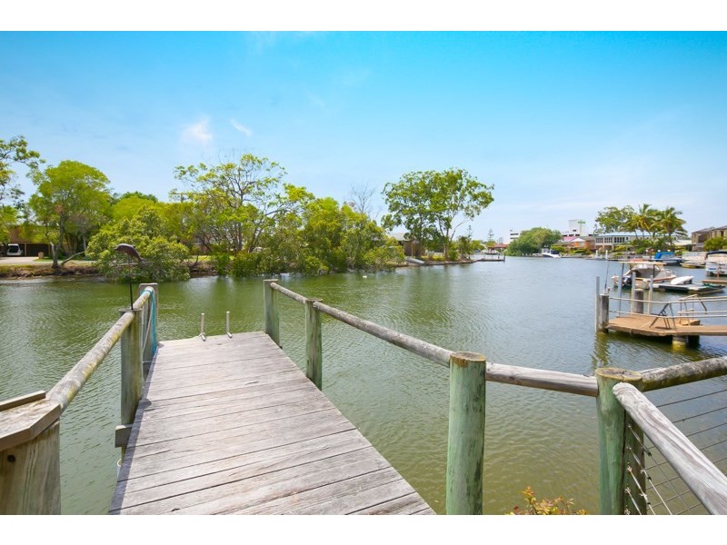 2/7 Perry Place, Biggera Waters QLD 4216