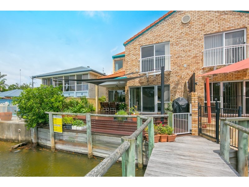 2/7 Perry Place, Biggera Waters QLD 4216