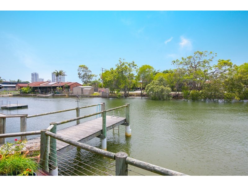 2/7 Perry Place, Biggera Waters QLD 4216