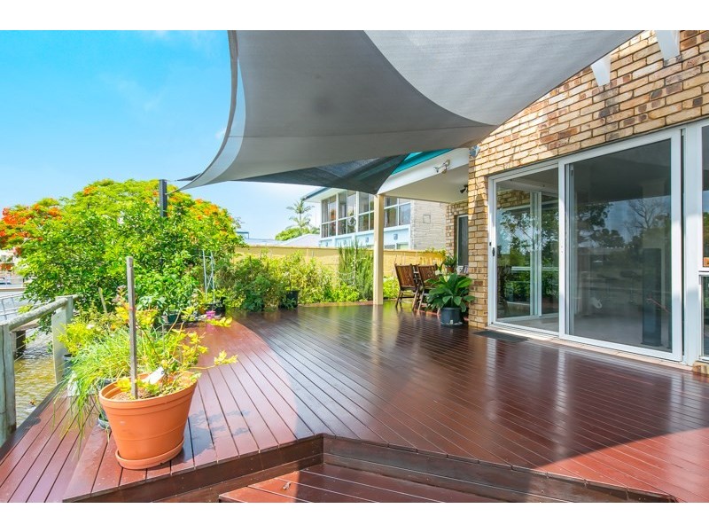 2/7 Perry Place, Biggera Waters QLD 4216
