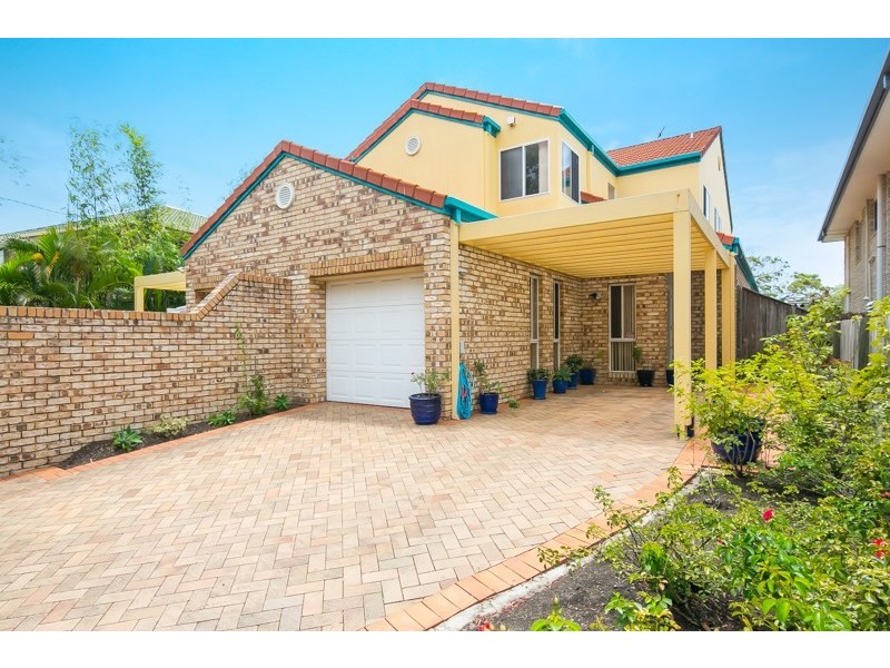 2/7 Perry Place, Biggera Waters QLD 4216