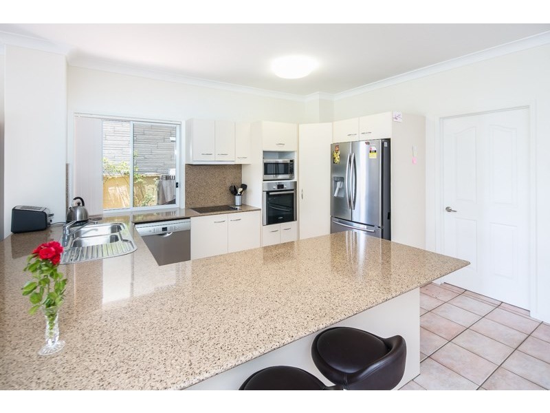 2/7 Perry Place, Biggera Waters QLD 4216