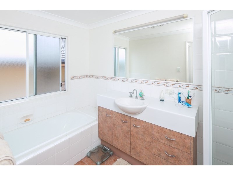 2/7 Perry Place, Biggera Waters QLD 4216