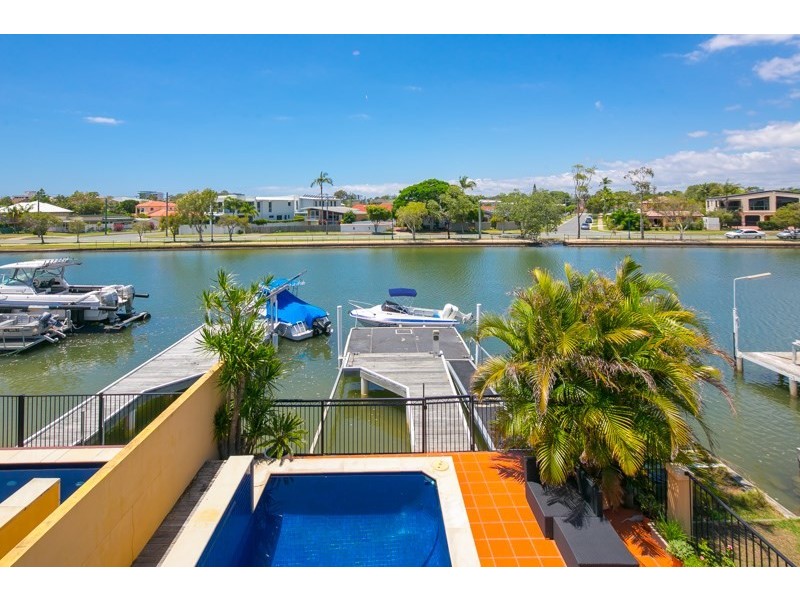 1/28 Vaggelas Crescent, Biggera Waters QLD 4216