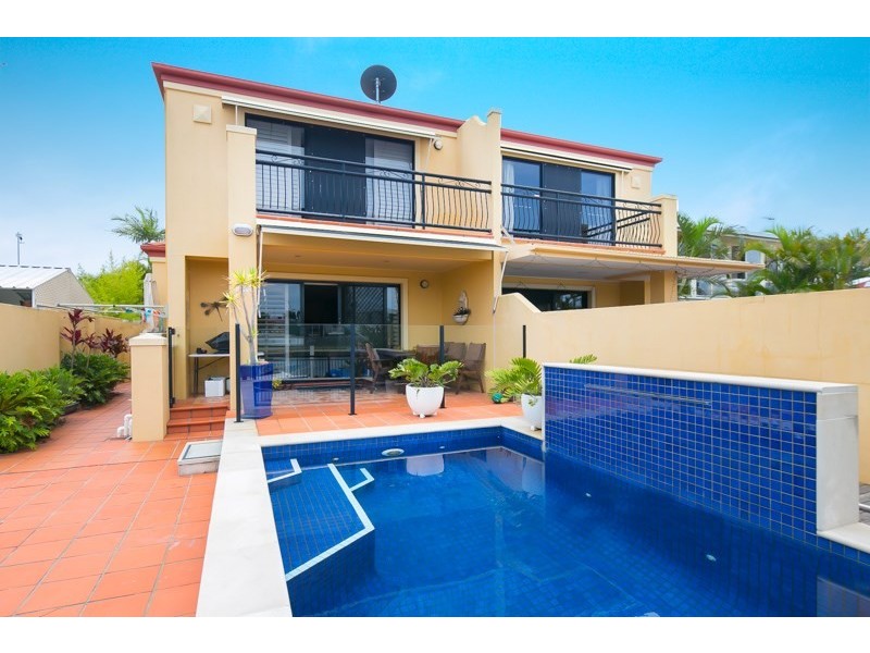 1/28 Vaggelas Crescent, Biggera Waters QLD 4216