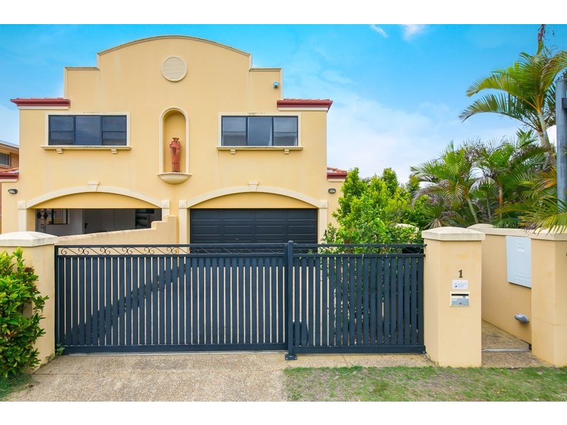 1/28 Vaggelas Crescent, Biggera Waters QLD 4216