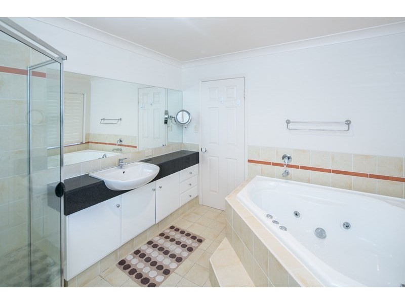 1/28 Vaggelas Crescent, Biggera Waters QLD 4216