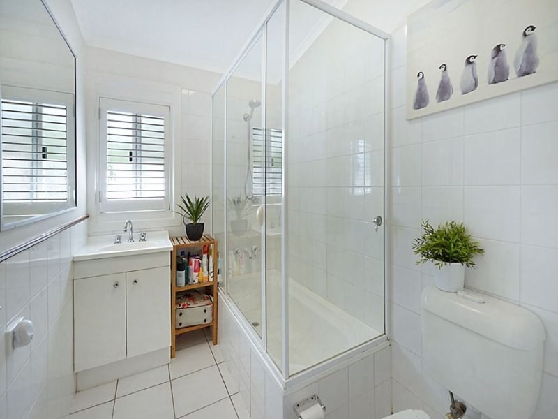 47 Victor Avenue, Paradise Point QLD 4216